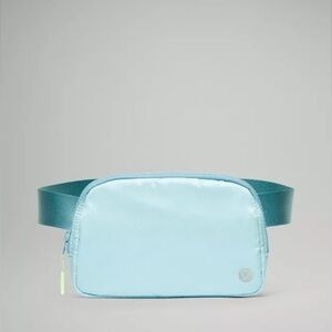 Lululemon Aqua Belt Bag